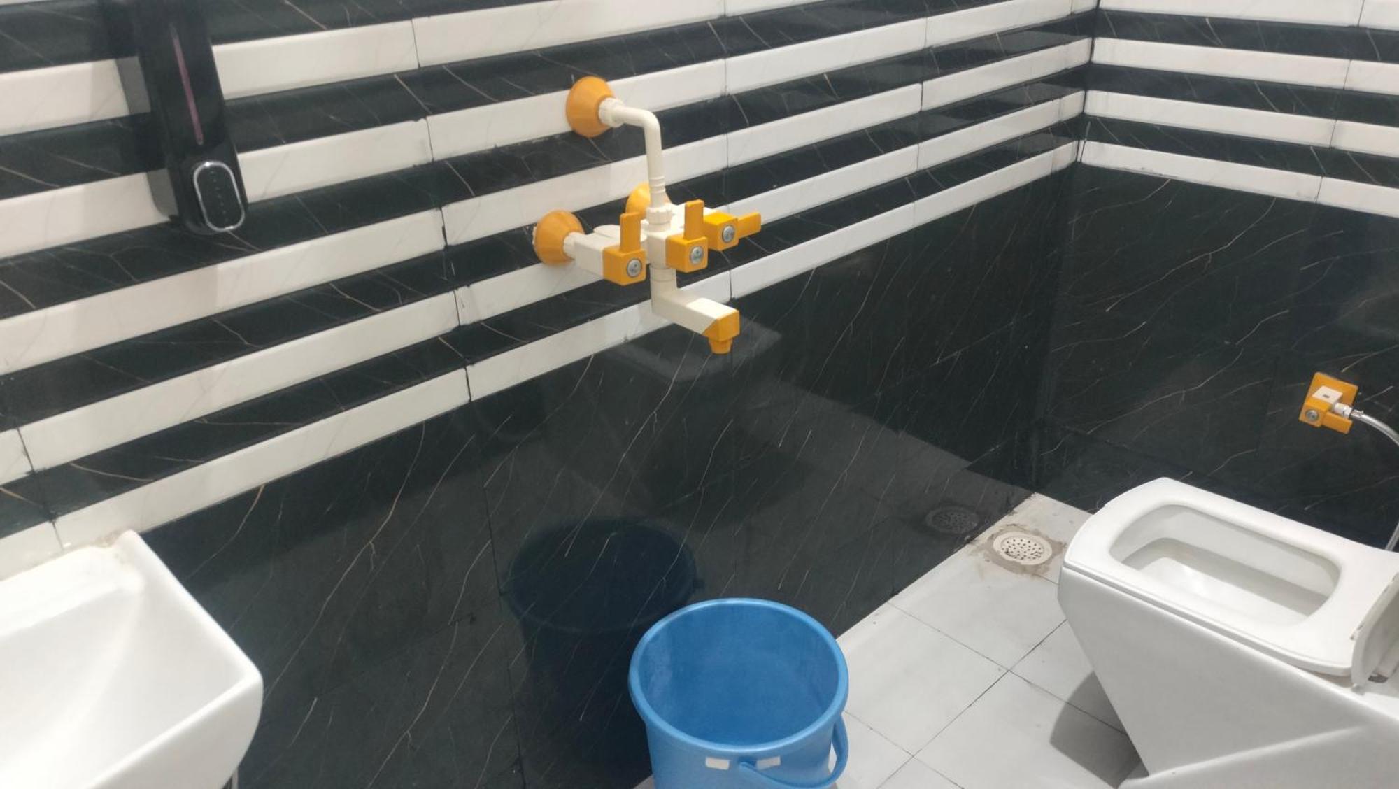 Maa Gayatri Dham Hotel Vrindavan Ngoại thất bức ảnh